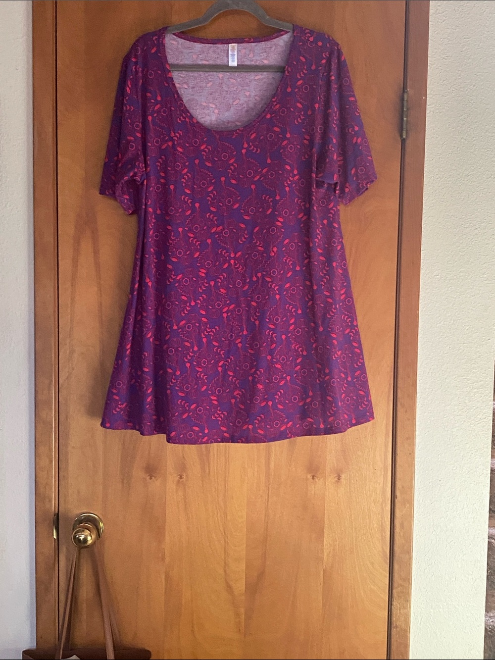 LuLaRoe Purple Scoop Neck Tunic with Pink Abstract Print
